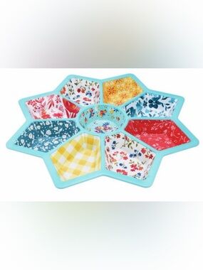 The Pioneer Woman Patchwork Medley Melamine Divided Star Serving Tray